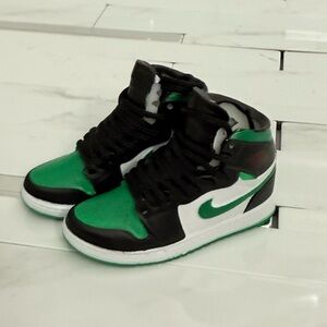 Green and Black  Sneakers for Pop marts Labubu doll